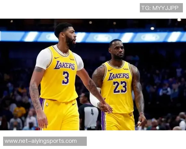 76人对决湖人NBA经典对抗赛再度上演球迷热情高涨期待精彩表现